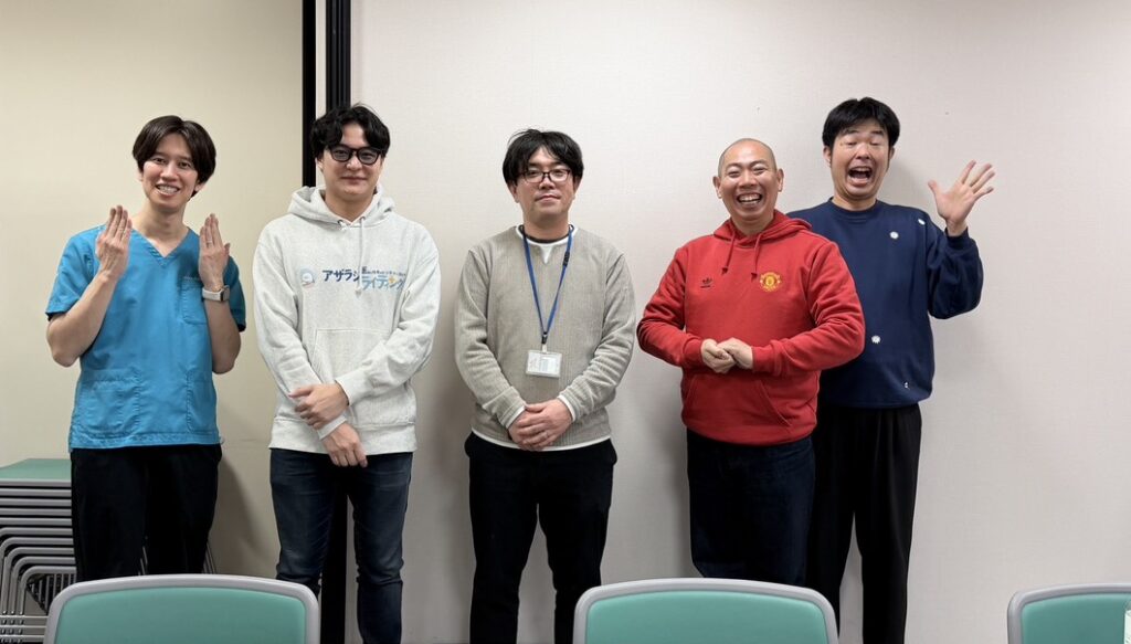 済生会ご担当者様吉本興業様と記念撮影